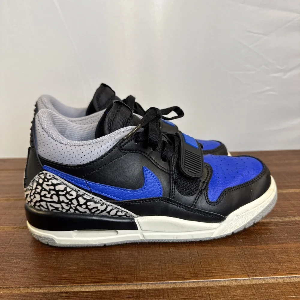Air Jordan Legacy 312 Low Black/Game Royal - White Boys Size‎ 4
